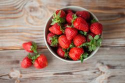 Erdbeeren in einer Sch&uuml;ssel