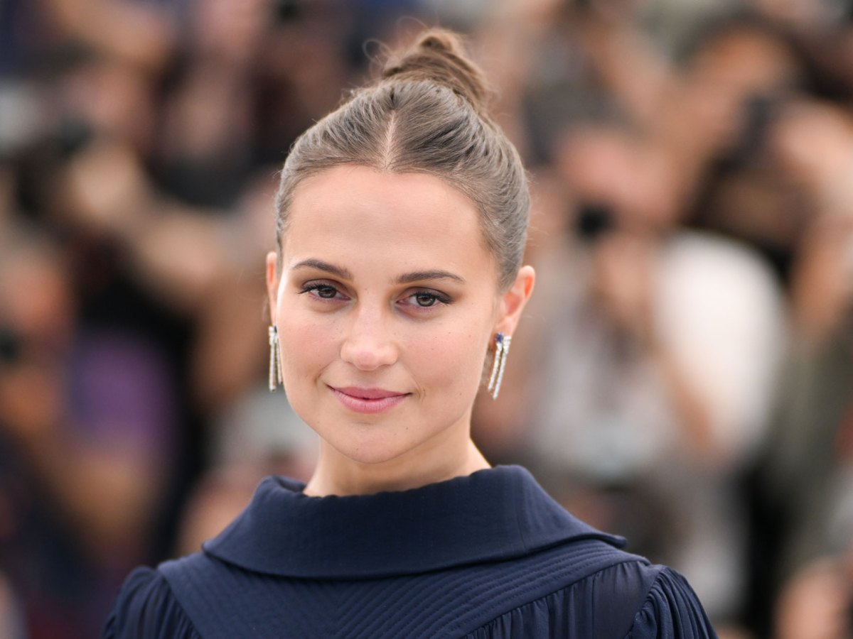 Schauspielerin Alicia Vikander mit natürlichem Make-up