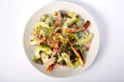 Schneller Avocado-Salat mit Joghurt-Dressing