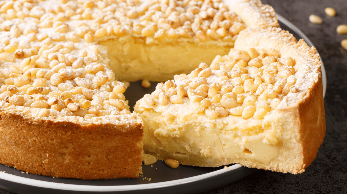 Angeschnittene Torta della Nonna.