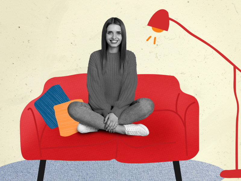 Frau sitzt auf einem roten Sofa - Collage