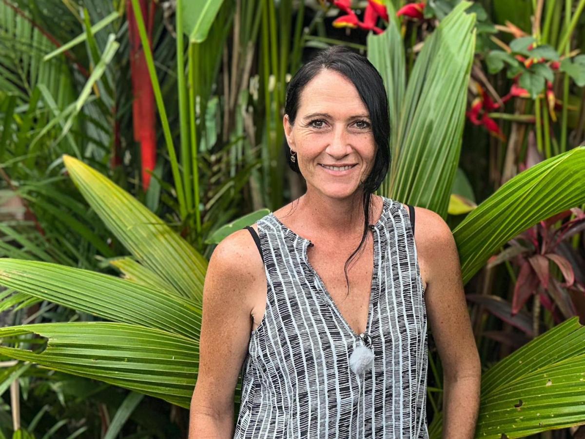 Carmen (41 ) aus Indonesien bei Bauer sucht Frau International.