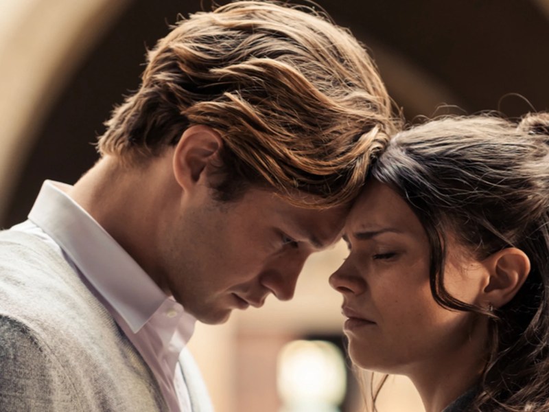 Damian Hardung und Harriet Herbig-Matten als James und Ruby in Maxton Hall, Staffel 2