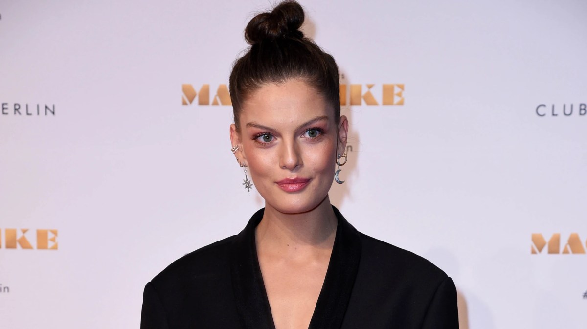 GNTM-Siegerin Vanessa Fuchs auf einer Premiere