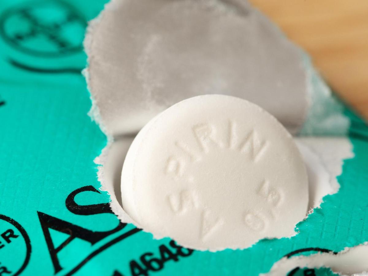 Endlich keine gelben Deo-Flecken mehr: Der Aspirin-Trick rettet deine Kleidung