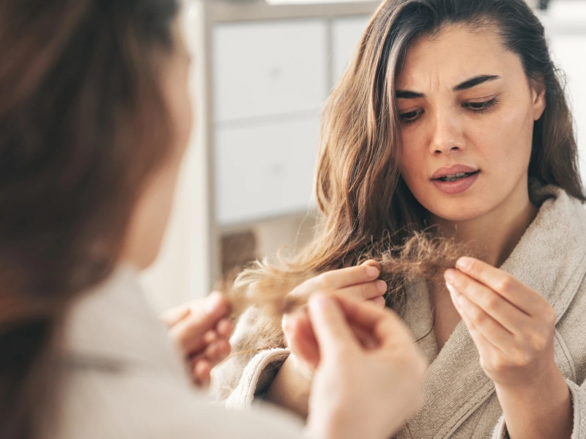 Haar-Profi verrät: Wenn du deine Haare SO wäschst, hast du nie wieder Spliss
