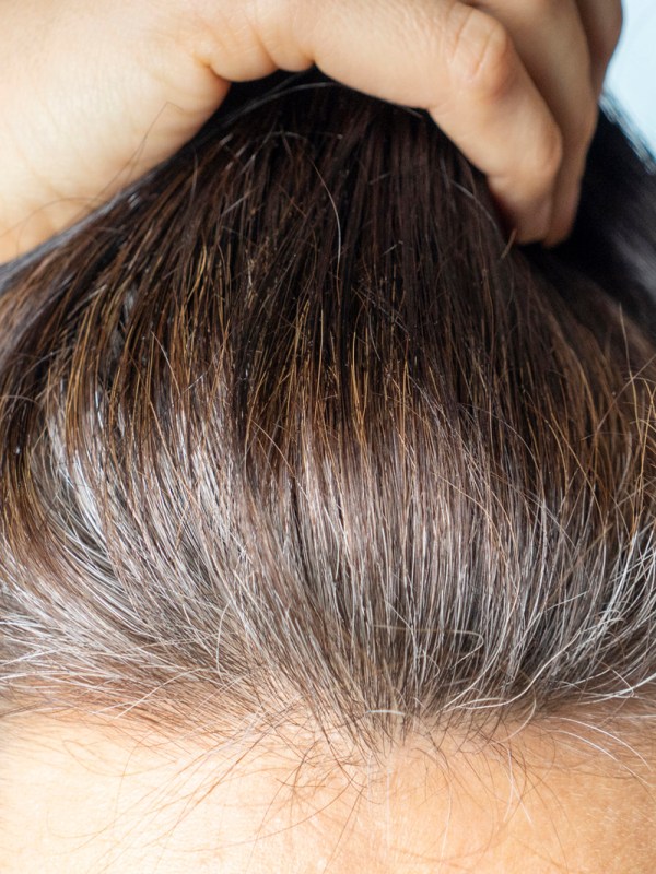 Graue Haare: Von der Pflege bis zum perfekten Schnitt