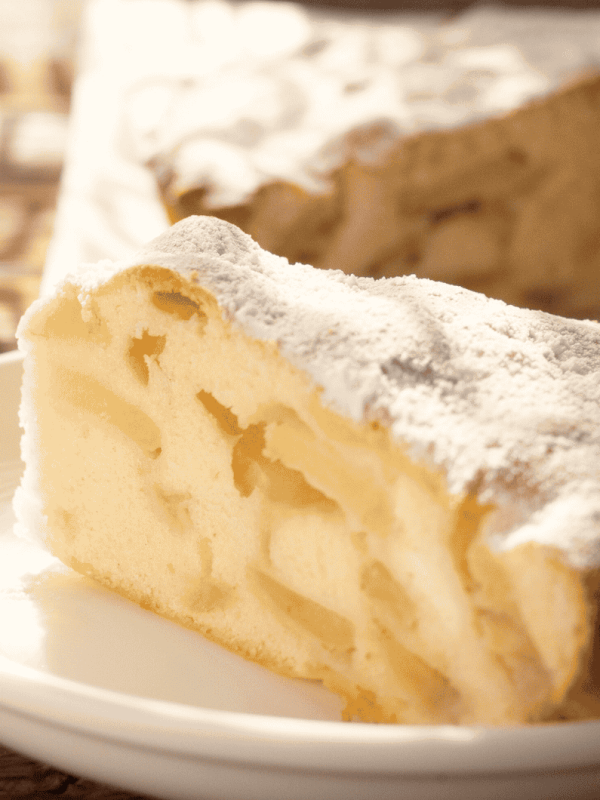 Schnellster Joghurt-Apfelkuchen der Welt: Super saftiger Genuss mit nur wenigen Zutaten