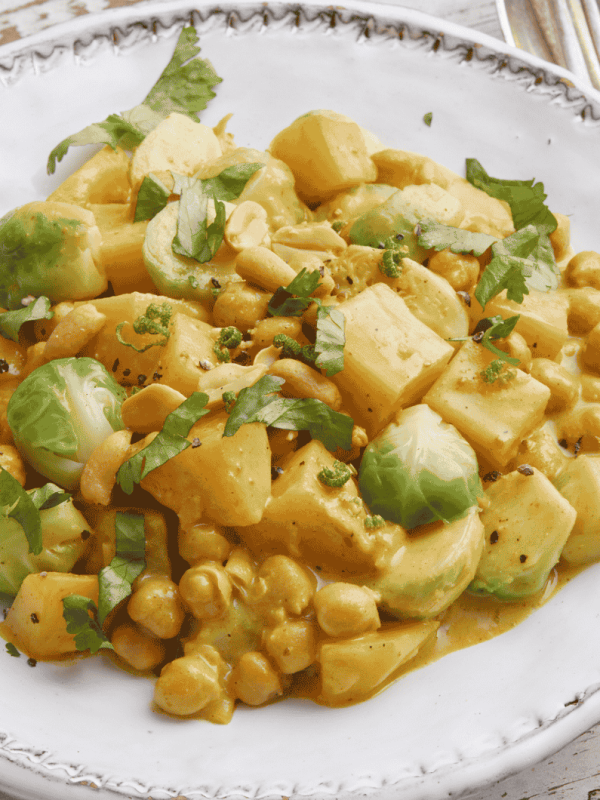 Veganes Rosenkohl-Curry: Würziger Eintopf, der von innen wärmt