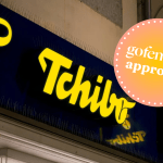 Tchibo Filiale mit gofeminin Logo daneben