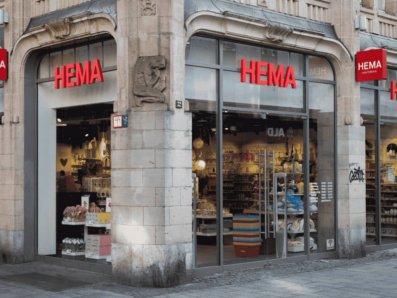 Ein HEMA Gesch&auml;ft in D&uuml;sseldorf, Au&szlig;enfassade.