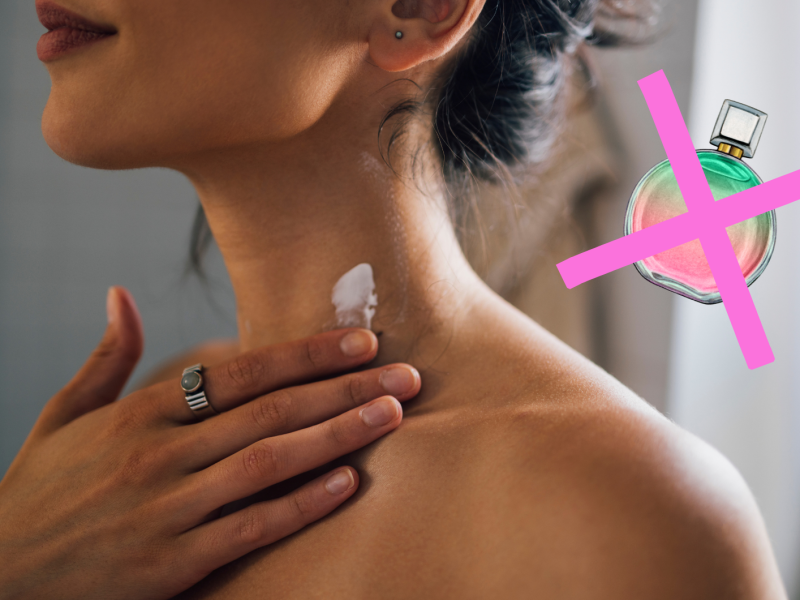 Frau, die sich mit einer Bodylotion eincremt und daneben ein durchgestrichener Parfum-Flakon.