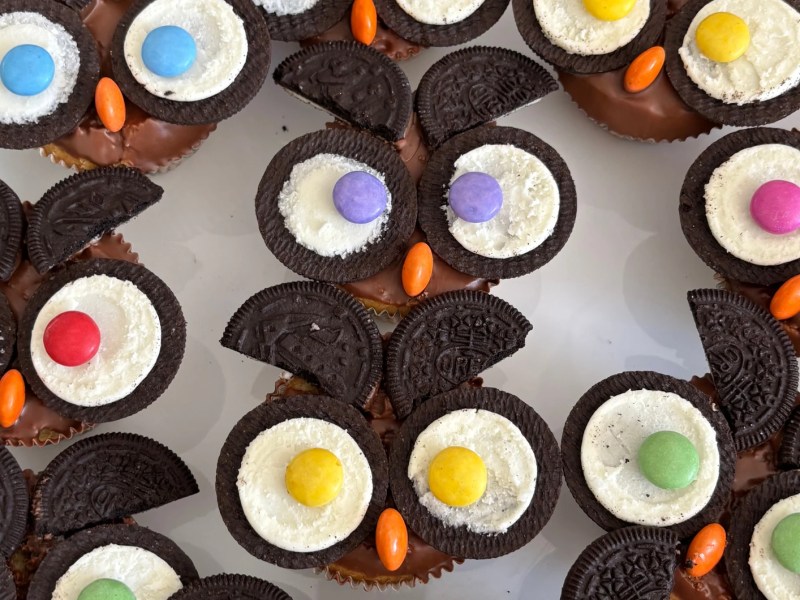 Eulenmuffins sind schnell gebacken und sorgen für begeisterte Naschkatzen.
