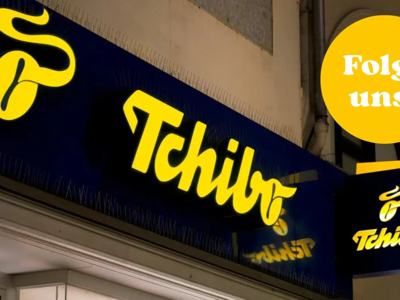Tchibo Logo Schild in Gelb